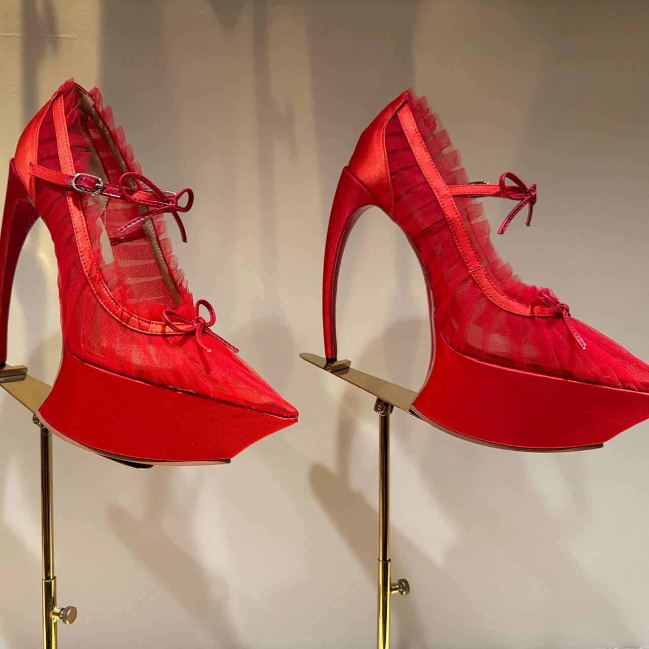 Women Fashion Show - 2026 Dames Lente/Zomer Nieuwe Spitse Stiletto